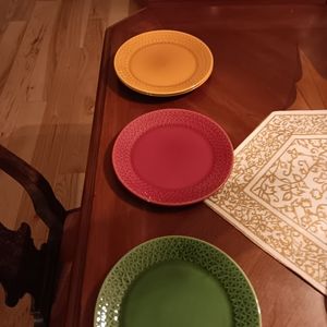 6 vintage fondue plates with basket weave detail